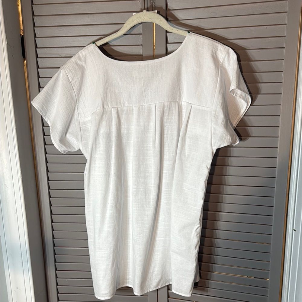 White Relaxed Embroidered Blouse - Picture 3 of 10